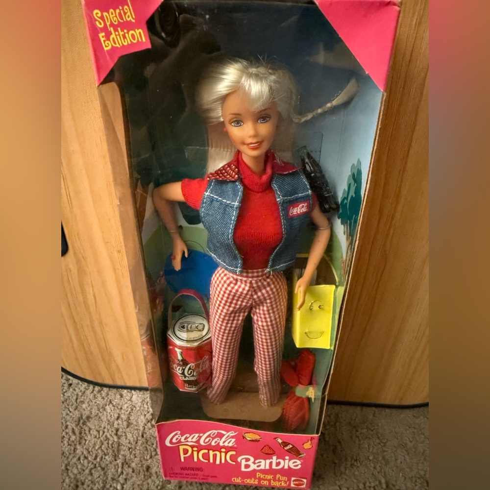 Vintage 1997 Barbie Coca-Cola Picnic Special Edition